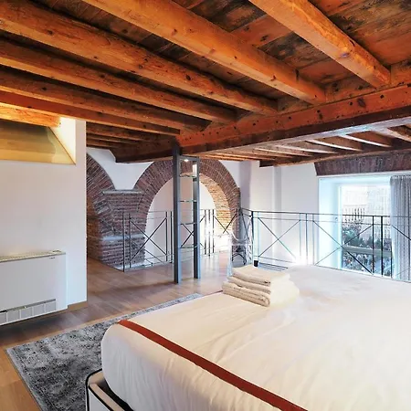 Apartment Unique Duomo Luxury Milan